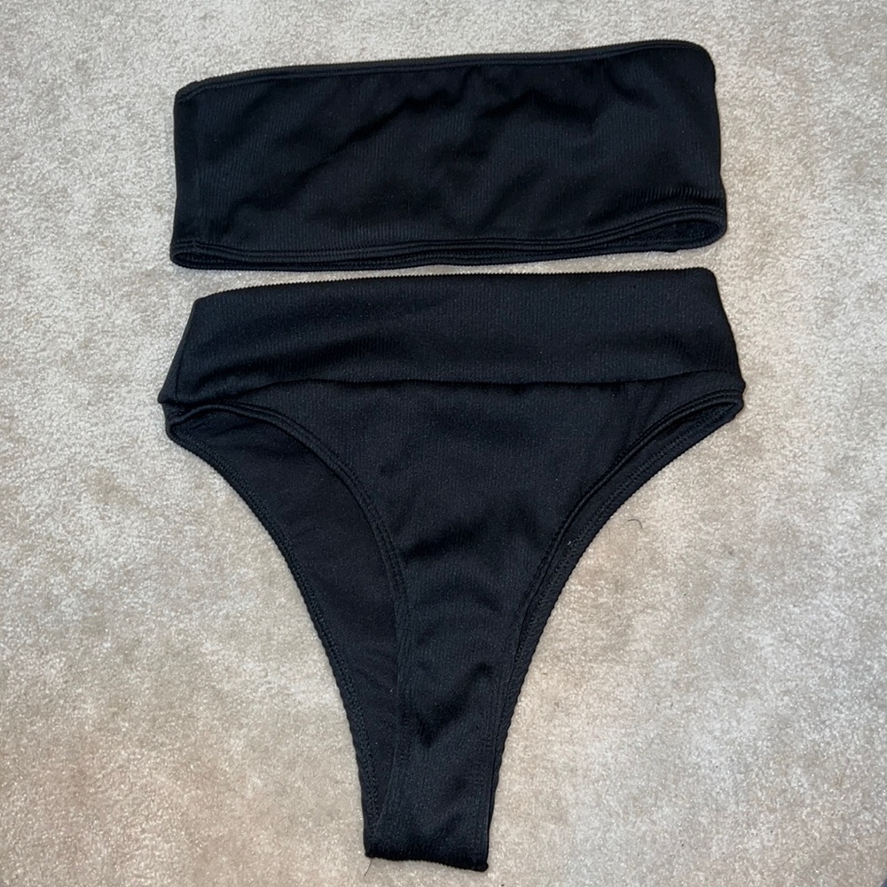 Black 2 piece bikini set